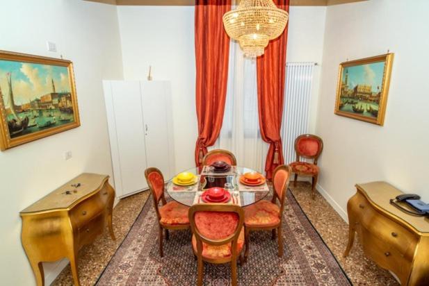 Luxury Apartment San Marco Experience เวนิส ภายนอก รูปภาพ
