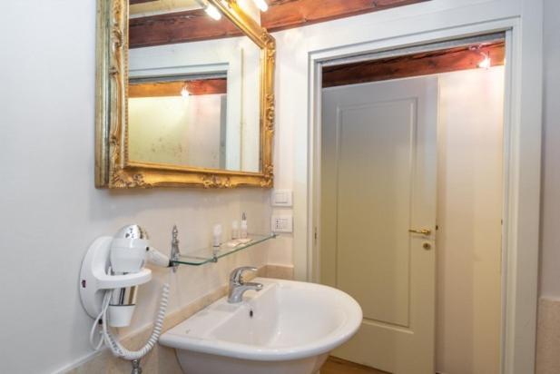 Luxury Apartment San Marco Experience เวนิส ภายนอก รูปภาพ